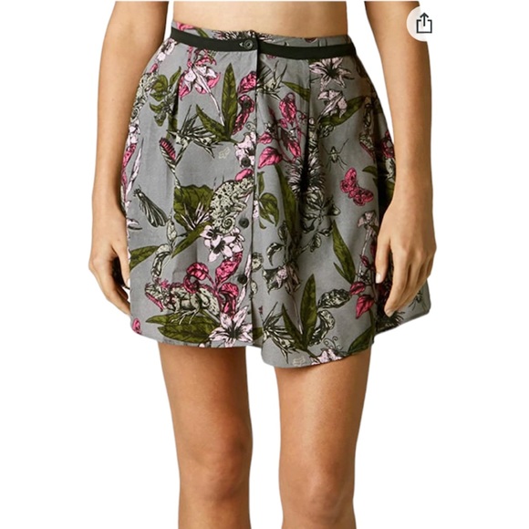 Fox | Juniors Floral Print Button-Down Skirt w/ Pockets | Size Large - Picture 2 of 10